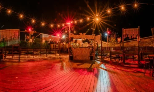 חופה מול הים