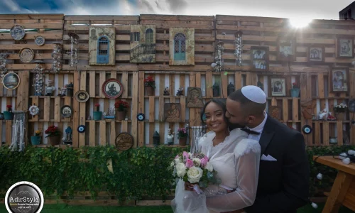 ימי הולדת עגולים עם בריכה