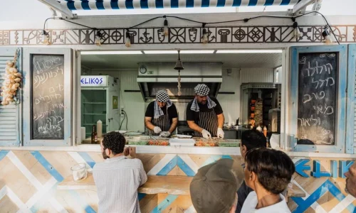 חופה תחת כיפת השמיים