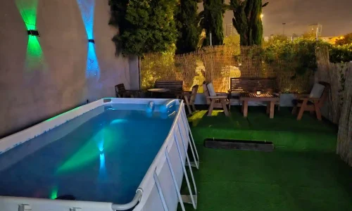 בריכה לאירועים ברחובות