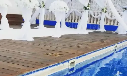 האחוזה בכפר כפר טרומן וילה לאירועי חברה מושקעים עם בריכה