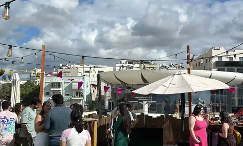 העיגול מקום לאירועים קטנים ממש על החוף בתל אביב