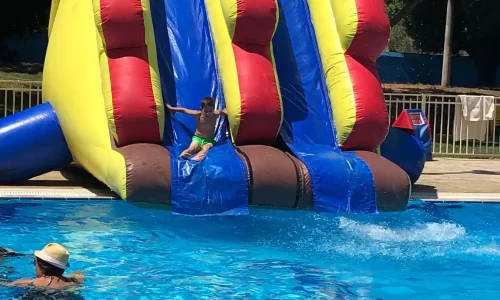 הבריכה בחגור בר מצוות