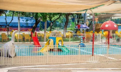 הבריכה בחגור מסיבות סיום