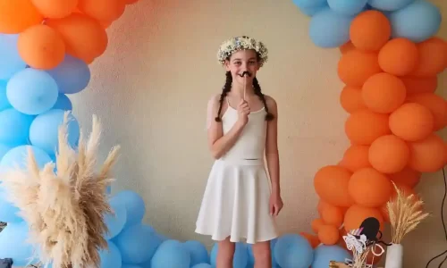 וילה עם בריכה במרכז