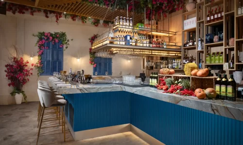 הצעת נישואין במסעדה במרכז