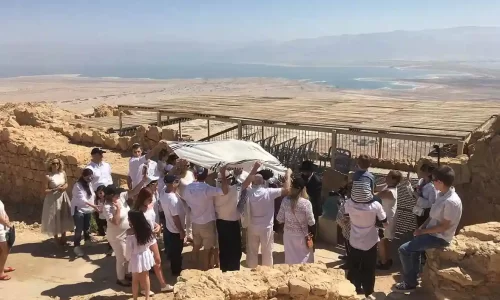 חופה בחוץ בדרום