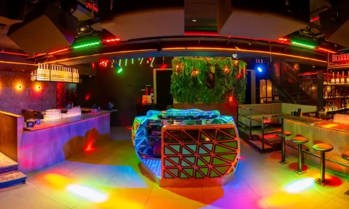 מסיבת גיוס במועדון במרכז