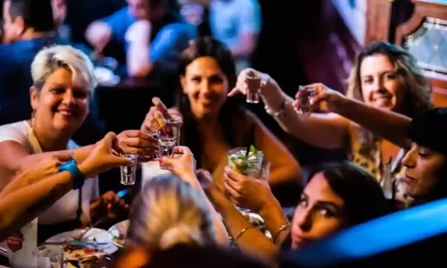 ארוחה עסקית במודיעין