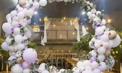 חינה יוקרתית באולם עם חצר