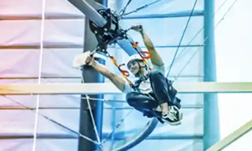 בת מצוה עם טרמפולינות