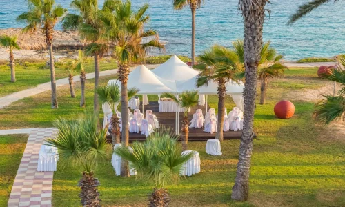 כנס במלון בחול