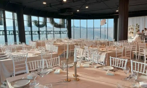 אירועי חברה במעלה אדומים