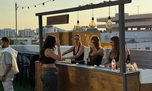 בר מצווה על גג