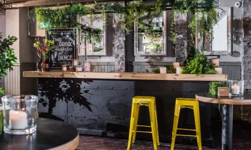 חתונה קטנה במרכז