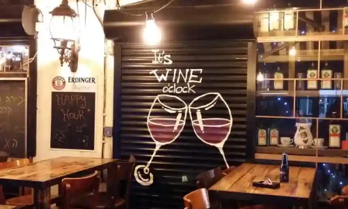 ערב חברה בבר