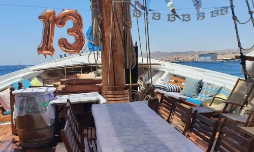 חינה על יאכטה