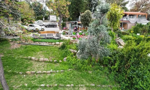 חצר לאירועים גדולים בשפלה