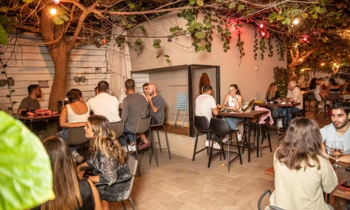 מסיבה בבר בתל אביב