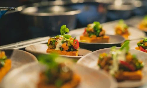 אולם למסיבת ריקודים במרכז