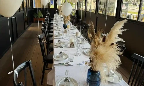 אירוע משפחתי במסעדה