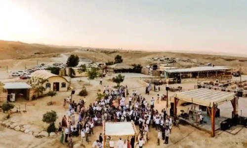 חתונה במדבר