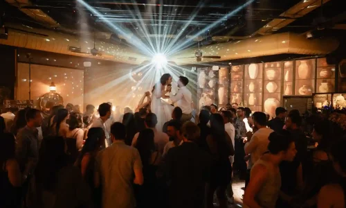 חתונה במרכז