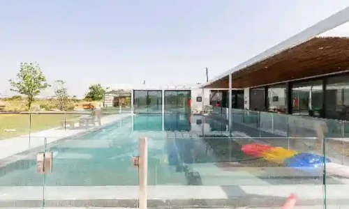 מסיבת רווקים בוילה במרכז