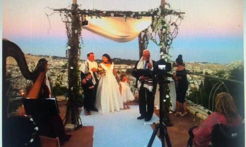 בר מצווה ליד הכותל