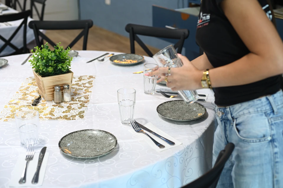 מול האגם מקום לאירועים