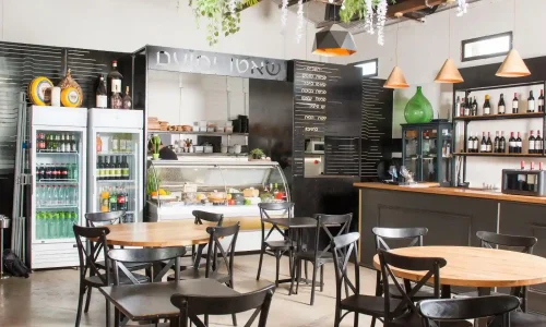 בר יין ומעדניה באווירת יקב לאירועים אינטימיים בצפון