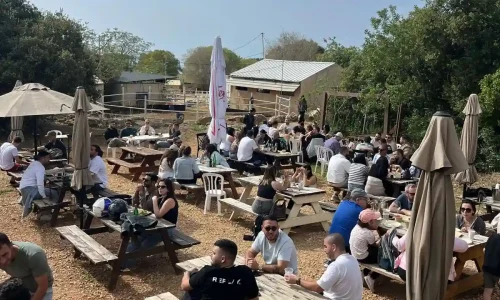 בר יין ומעדניה לאירועים פרטיים עד 120 איש