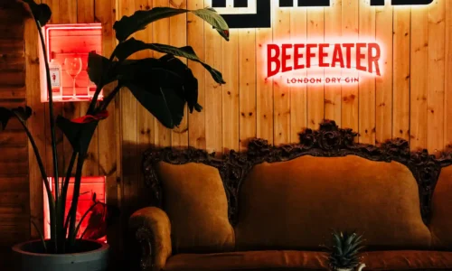 חצר לאירועים במרכז