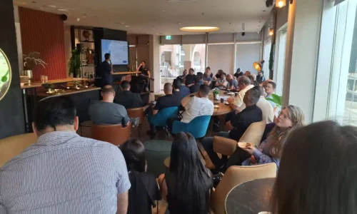 ימי הולדת בחלל סגור במרכז