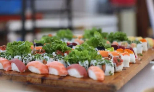 אירוע משפחתי משולב עם ילדים במרכז