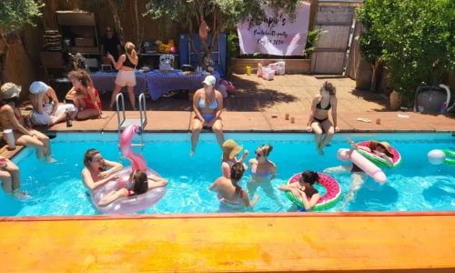 אירועי חברה עם בריכה עד 150 איש במרכז