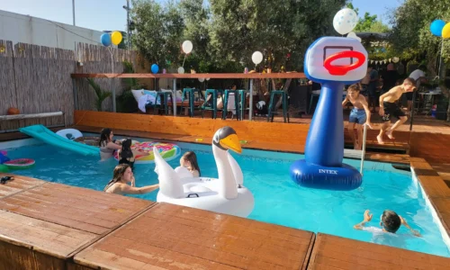 מתחם לאירועים עם בריכה עד 150 איש במרכז
