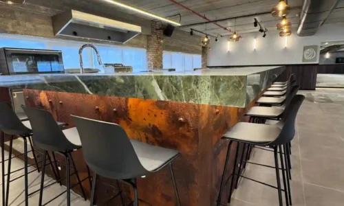 מקום לסדנאות בשרון