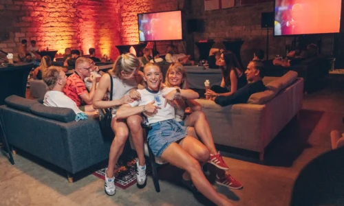 מסיבת חתונה גדולה בקפריסין