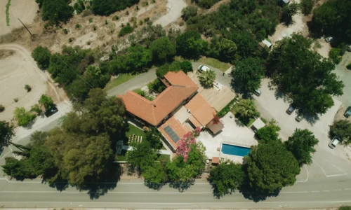 חתונה כפרית עם נוף בפאפוס