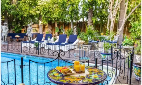 מקום עם בריכה לאירועי חברה