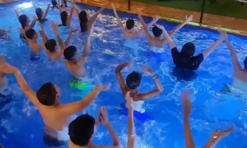 יום הולדת עם בריכה